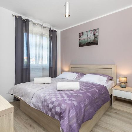 Apartman Bura 푸나트 외부 사진