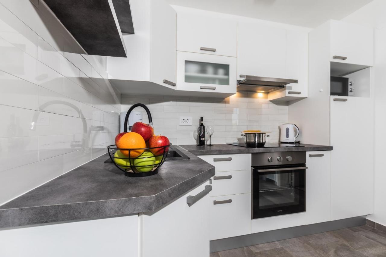 Apartman Bura 푸나트 외부 사진