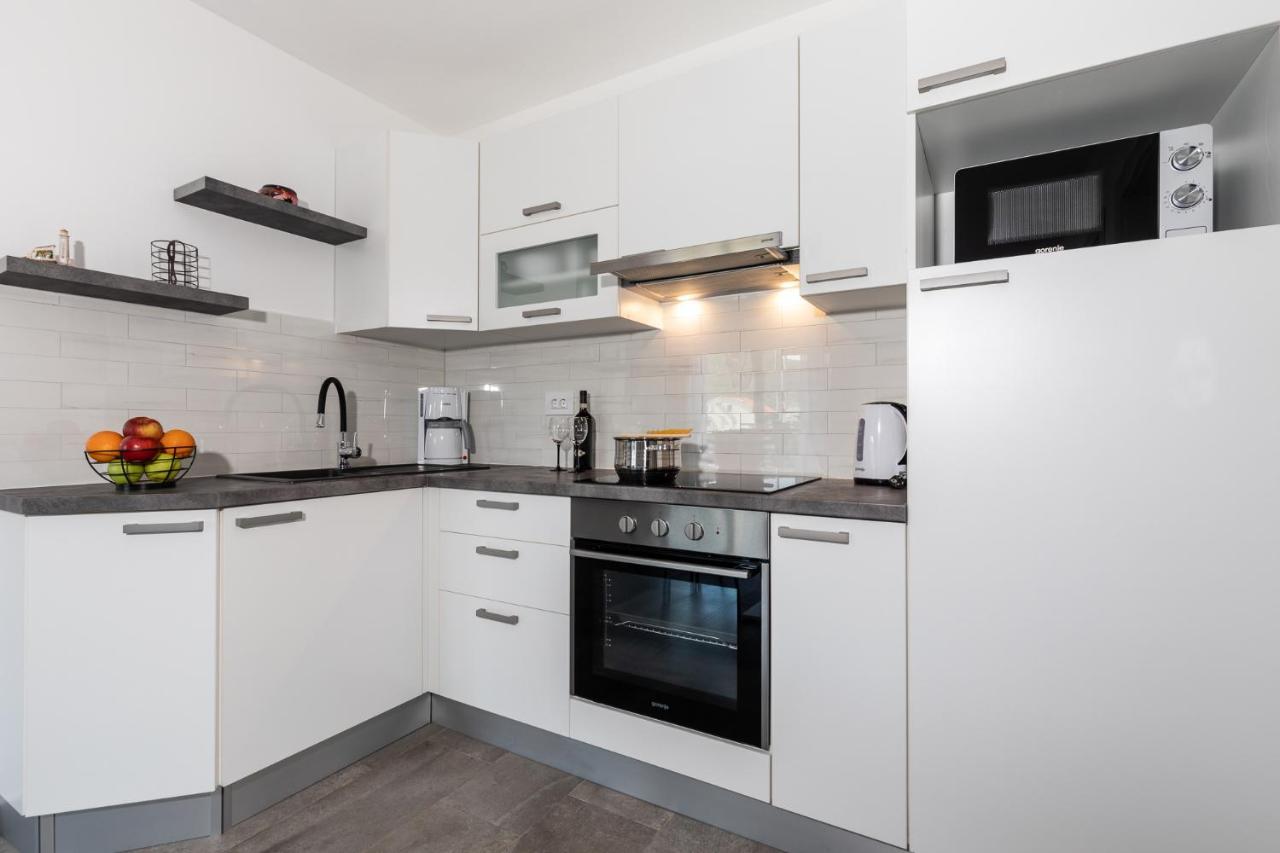 Apartman Bura 푸나트 외부 사진